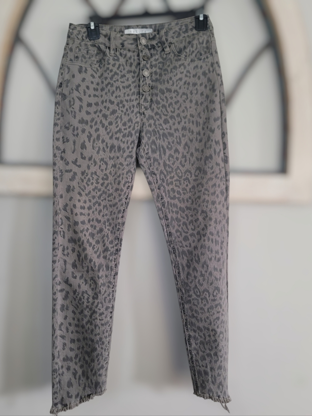 Nature, Gray Cheetah,Button Fly, Assymetrical Raw Hem Skinny Denim Jeans, Sz 7
